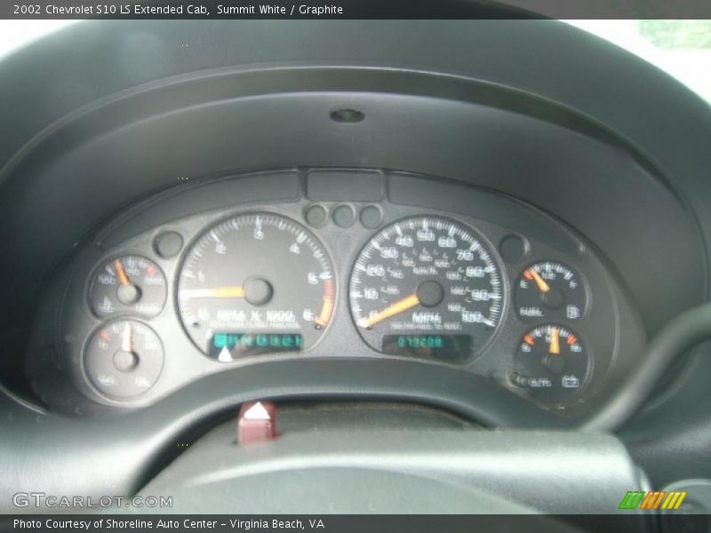 Summit White / Graphite 2002 Chevrolet S10 LS Extended Cab