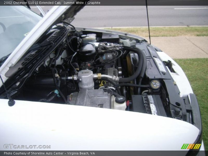 Summit White / Graphite 2002 Chevrolet S10 LS Extended Cab