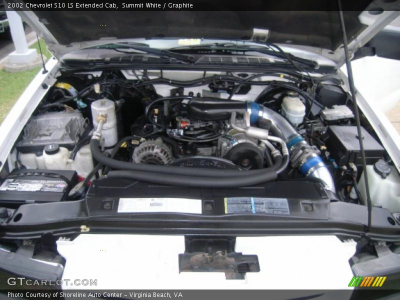 Summit White / Graphite 2002 Chevrolet S10 LS Extended Cab