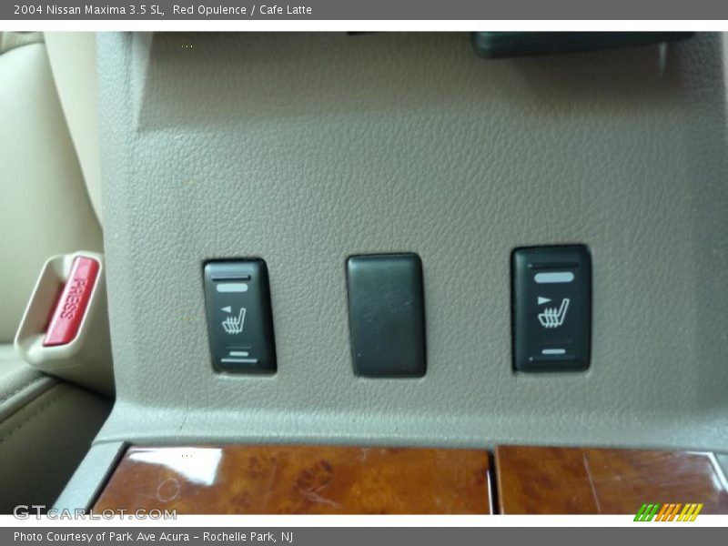 Red Opulence / Cafe Latte 2004 Nissan Maxima 3.5 SL