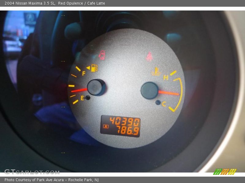 Red Opulence / Cafe Latte 2004 Nissan Maxima 3.5 SL