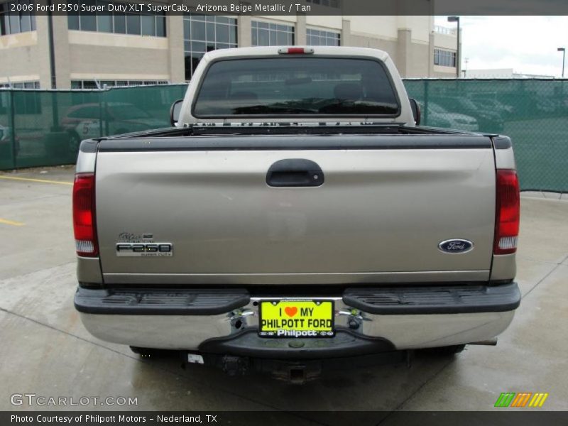 Arizona Beige Metallic / Tan 2006 Ford F250 Super Duty XLT SuperCab