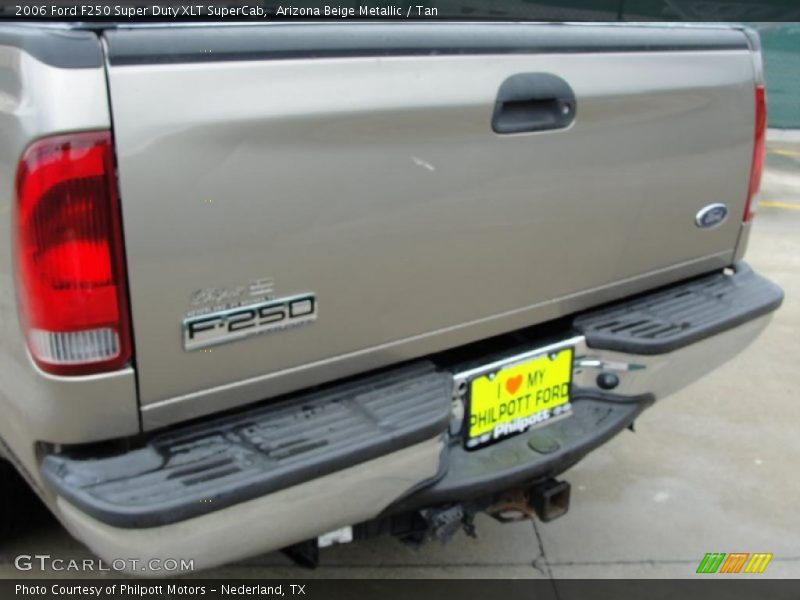 Arizona Beige Metallic / Tan 2006 Ford F250 Super Duty XLT SuperCab