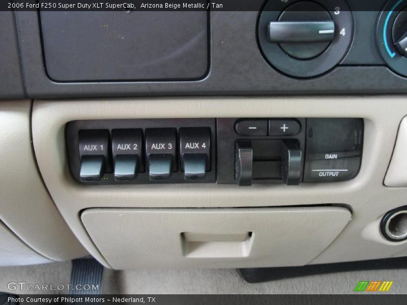 Arizona Beige Metallic / Tan 2006 Ford F250 Super Duty XLT SuperCab