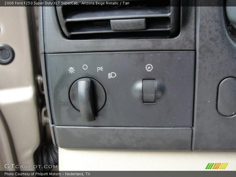Arizona Beige Metallic / Tan 2006 Ford F250 Super Duty XLT SuperCab