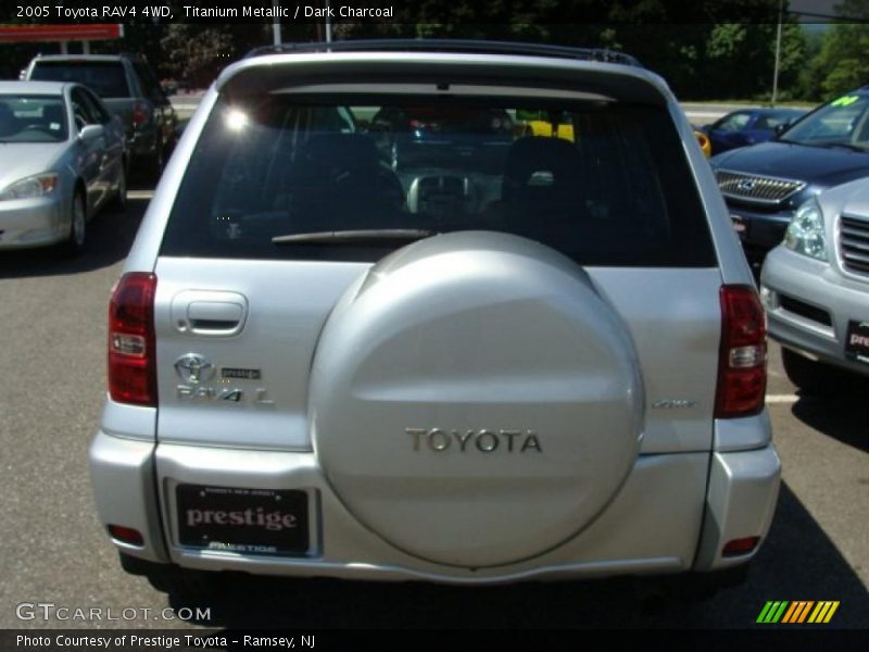 Titanium Metallic / Dark Charcoal 2005 Toyota RAV4 4WD
