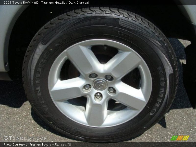 Titanium Metallic / Dark Charcoal 2005 Toyota RAV4 4WD