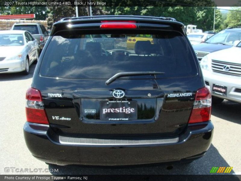Black / Ivory Beige 2007 Toyota Highlander Limited 4WD