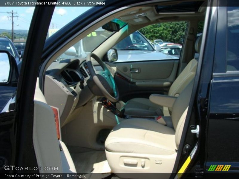 Black / Ivory Beige 2007 Toyota Highlander Limited 4WD