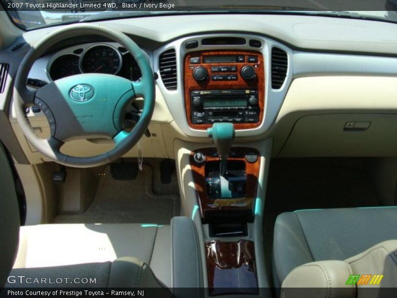 Black / Ivory Beige 2007 Toyota Highlander Limited 4WD