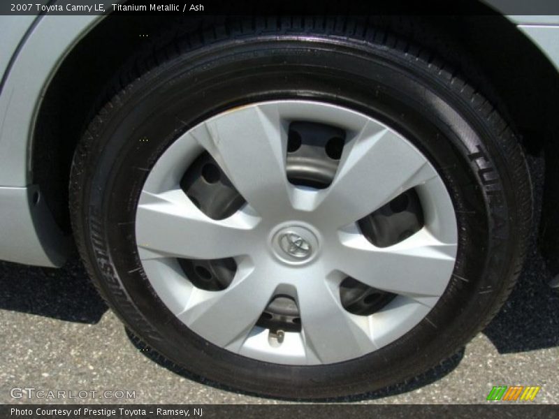 Titanium Metallic / Ash 2007 Toyota Camry LE