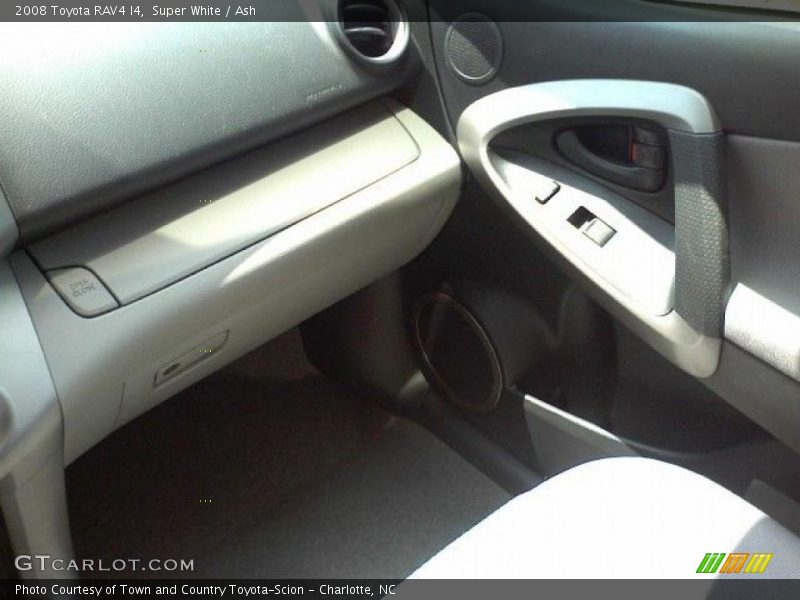 Super White / Ash 2008 Toyota RAV4 I4