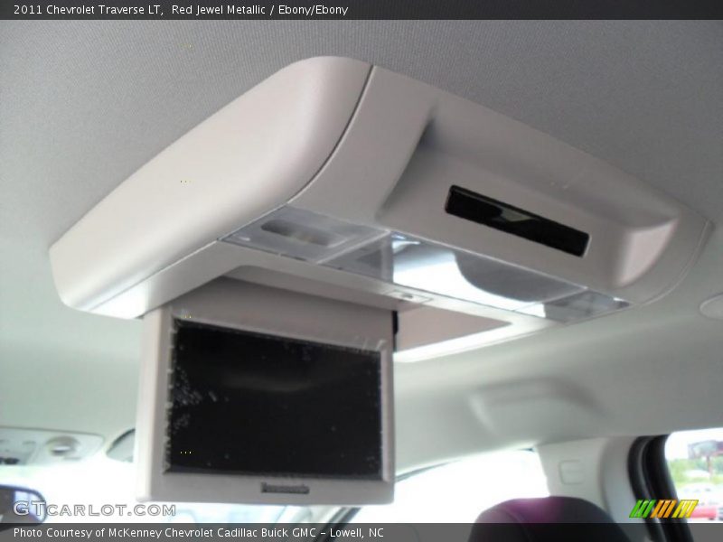 Red Jewel Metallic / Ebony/Ebony 2011 Chevrolet Traverse LT