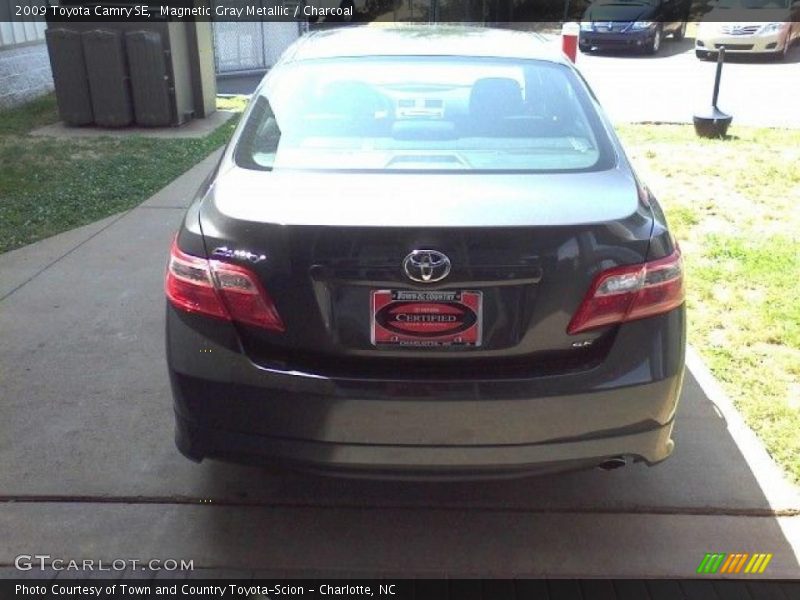 Magnetic Gray Metallic / Charcoal 2009 Toyota Camry SE