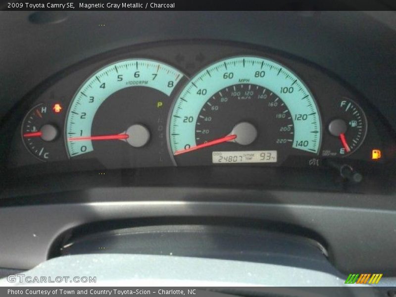 Magnetic Gray Metallic / Charcoal 2009 Toyota Camry SE