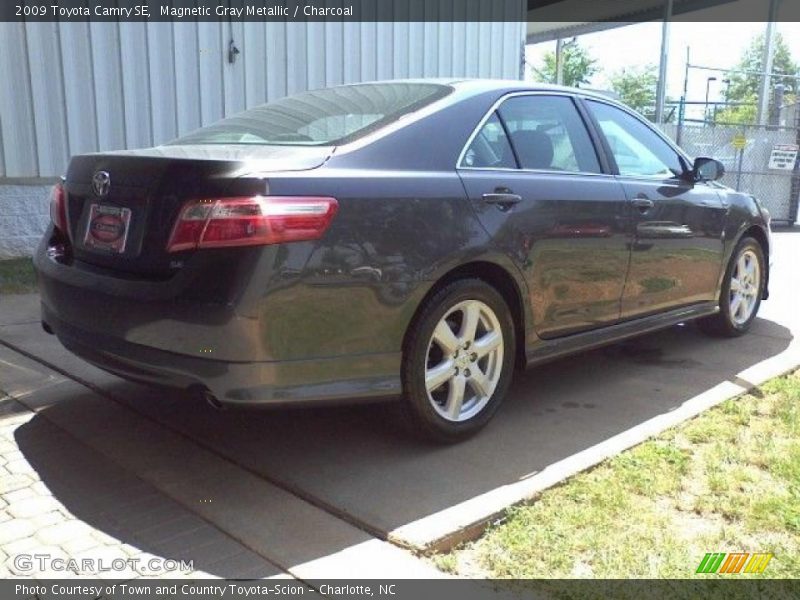 Magnetic Gray Metallic / Charcoal 2009 Toyota Camry SE