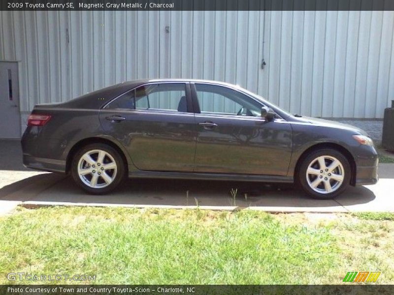 Magnetic Gray Metallic / Charcoal 2009 Toyota Camry SE