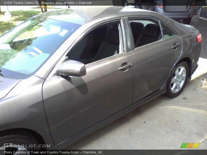 Magnetic Gray Metallic / Charcoal 2009 Toyota Camry SE