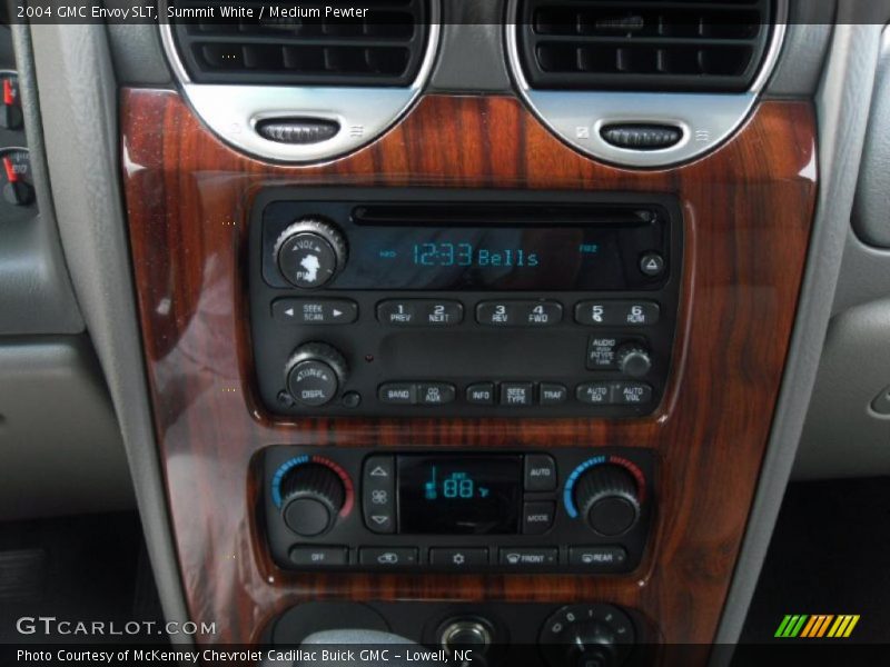 Summit White / Medium Pewter 2004 GMC Envoy SLT
