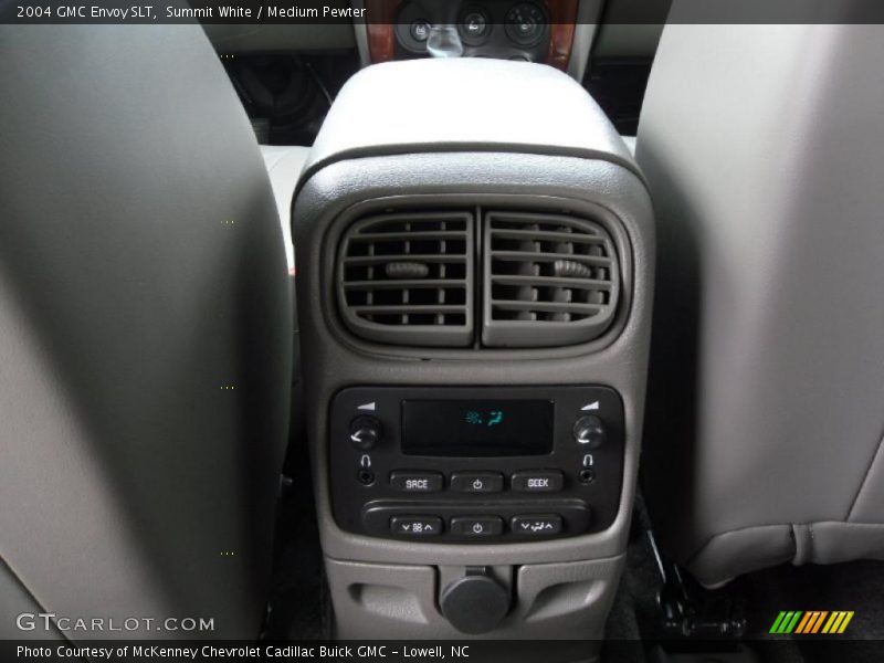 Summit White / Medium Pewter 2004 GMC Envoy SLT