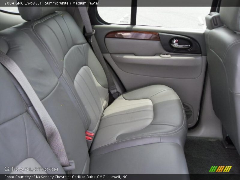 Summit White / Medium Pewter 2004 GMC Envoy SLT