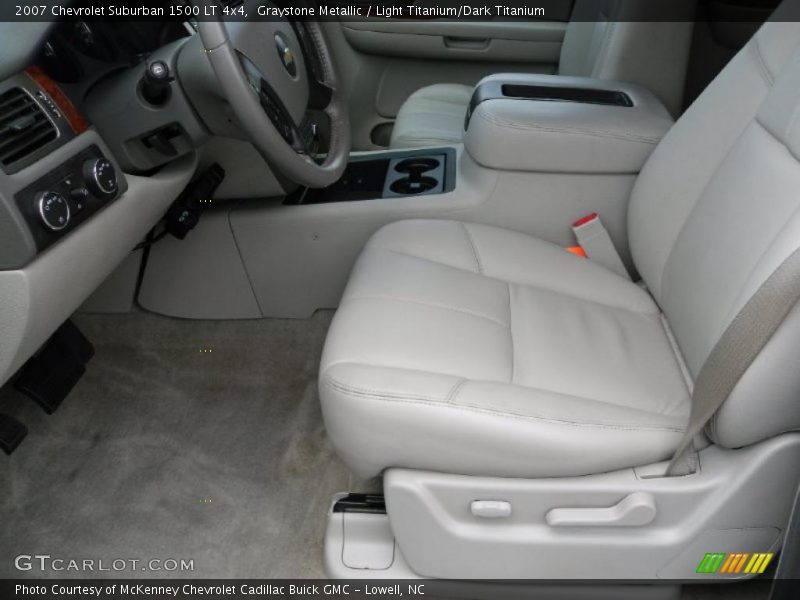 Graystone Metallic / Light Titanium/Dark Titanium 2007 Chevrolet Suburban 1500 LT 4x4