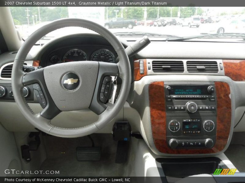 Graystone Metallic / Light Titanium/Dark Titanium 2007 Chevrolet Suburban 1500 LT 4x4