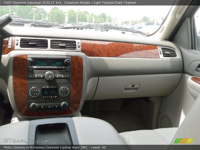 Graystone Metallic / Light Titanium/Dark Titanium 2007 Chevrolet Suburban 1500 LT 4x4