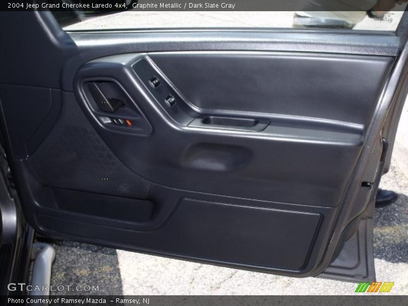 Graphite Metallic / Dark Slate Gray 2004 Jeep Grand Cherokee Laredo 4x4