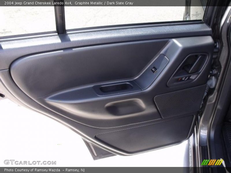 Graphite Metallic / Dark Slate Gray 2004 Jeep Grand Cherokee Laredo 4x4