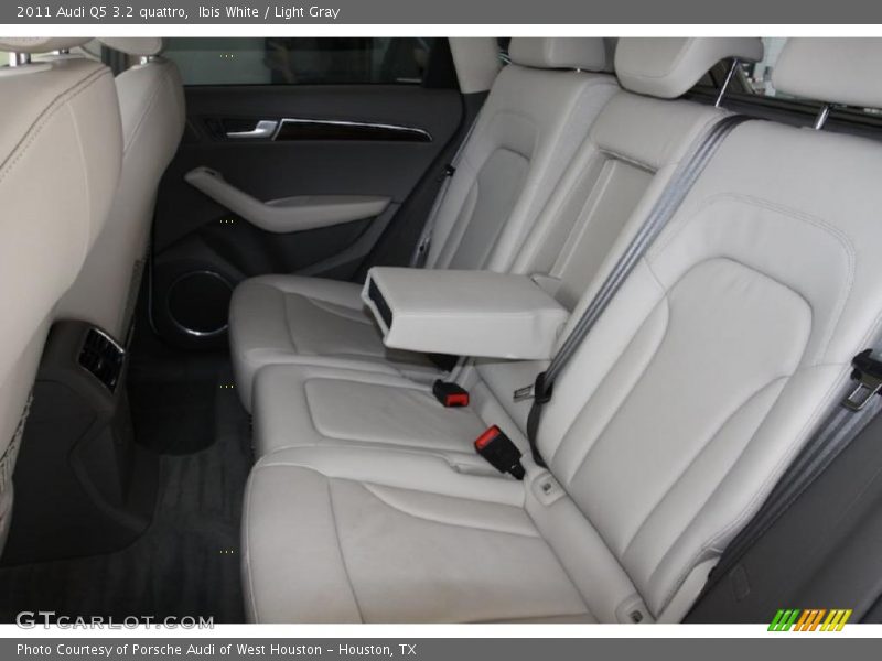 Ibis White / Light Gray 2011 Audi Q5 3.2 quattro