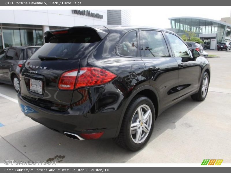 Black / Luxor Beige 2011 Porsche Cayenne S