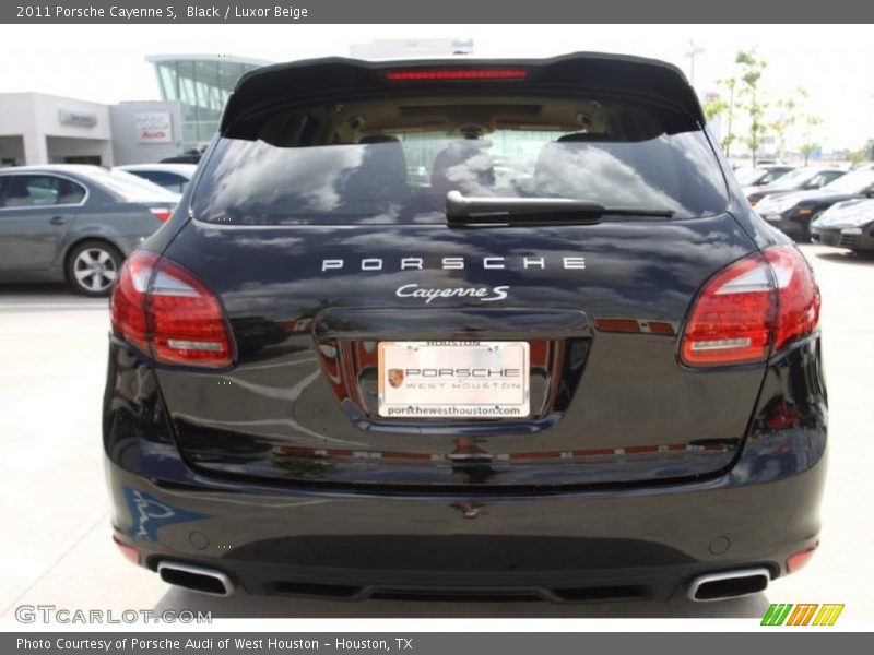 Black / Luxor Beige 2011 Porsche Cayenne S