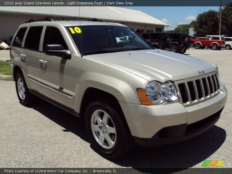 Light Graystone Pearl / Dark Slate Gray 2010 Jeep Grand Cherokee Laredo