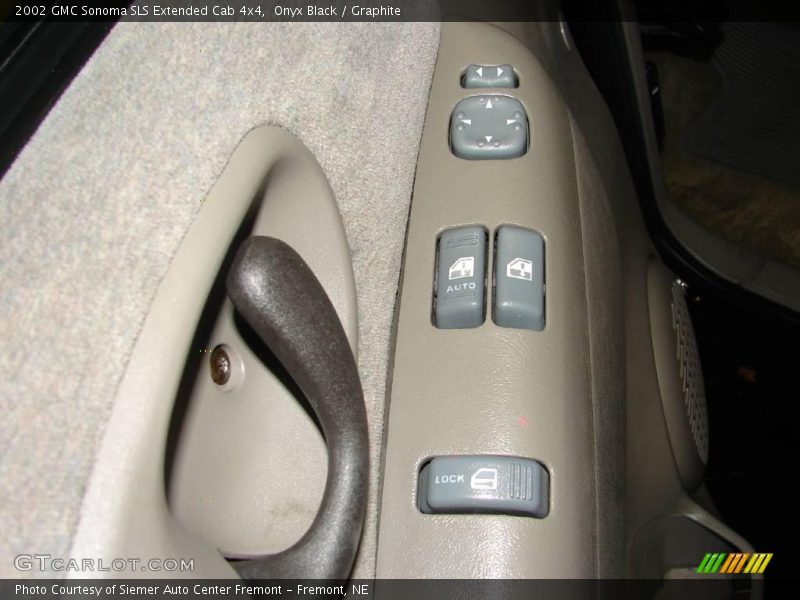 Onyx Black / Graphite 2002 GMC Sonoma SLS Extended Cab 4x4