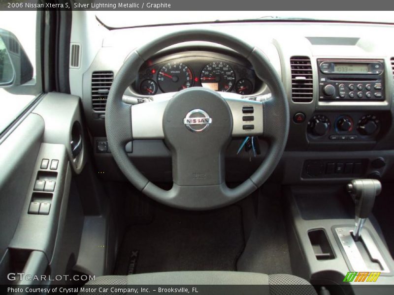 Silver Lightning Metallic / Graphite 2006 Nissan Xterra S