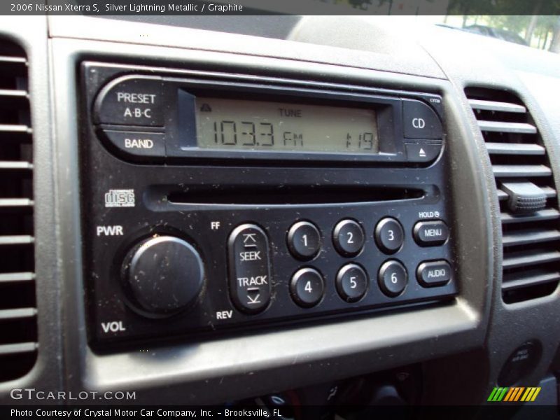 Silver Lightning Metallic / Graphite 2006 Nissan Xterra S