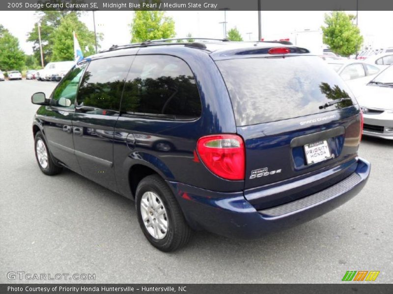 Midnight Blue Pearl / Medium Slate Gray 2005 Dodge Grand Caravan SE