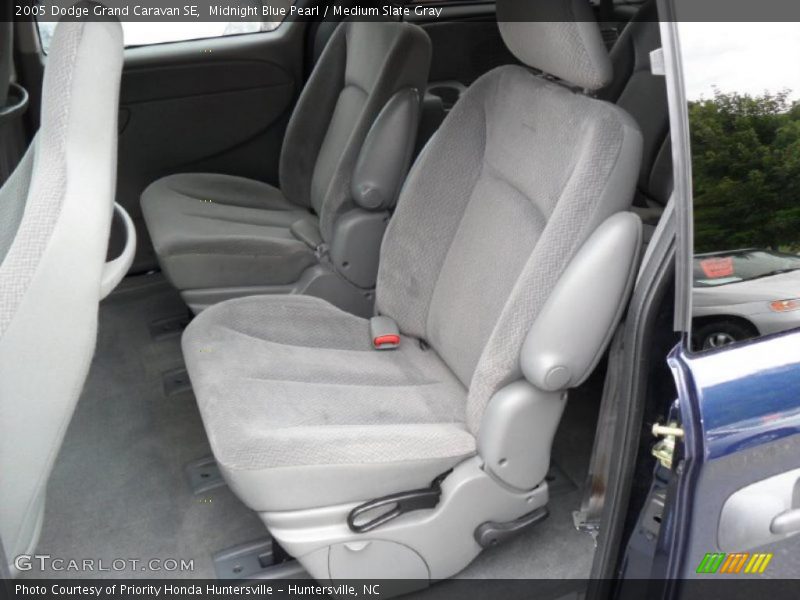 Midnight Blue Pearl / Medium Slate Gray 2005 Dodge Grand Caravan SE
