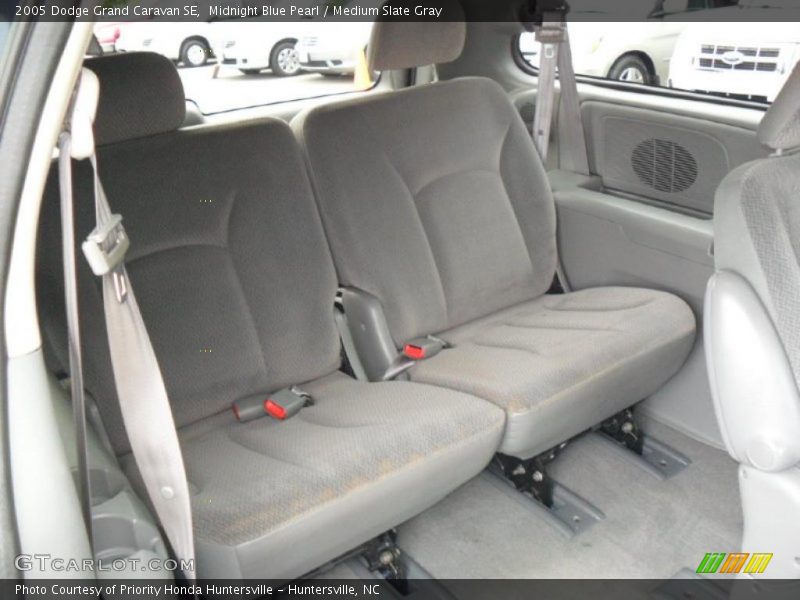 Midnight Blue Pearl / Medium Slate Gray 2005 Dodge Grand Caravan SE