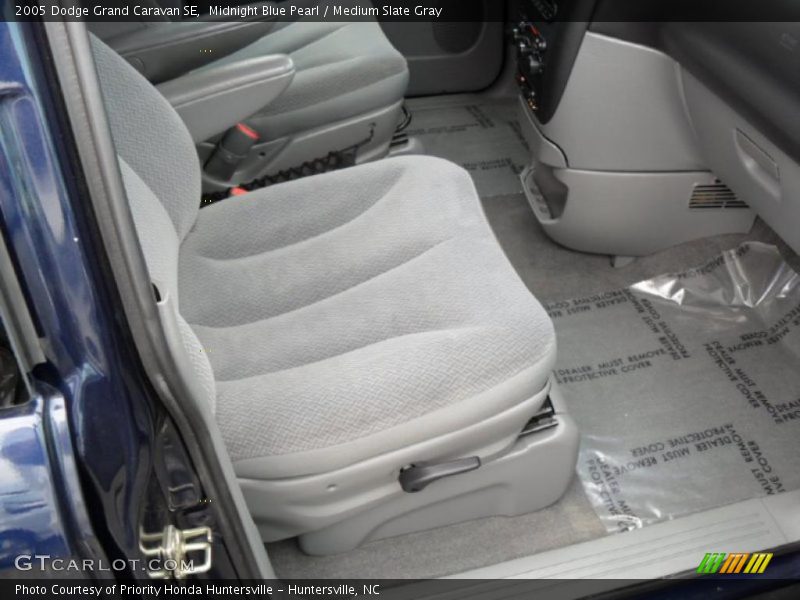 Midnight Blue Pearl / Medium Slate Gray 2005 Dodge Grand Caravan SE