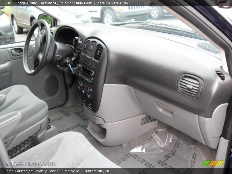 Midnight Blue Pearl / Medium Slate Gray 2005 Dodge Grand Caravan SE