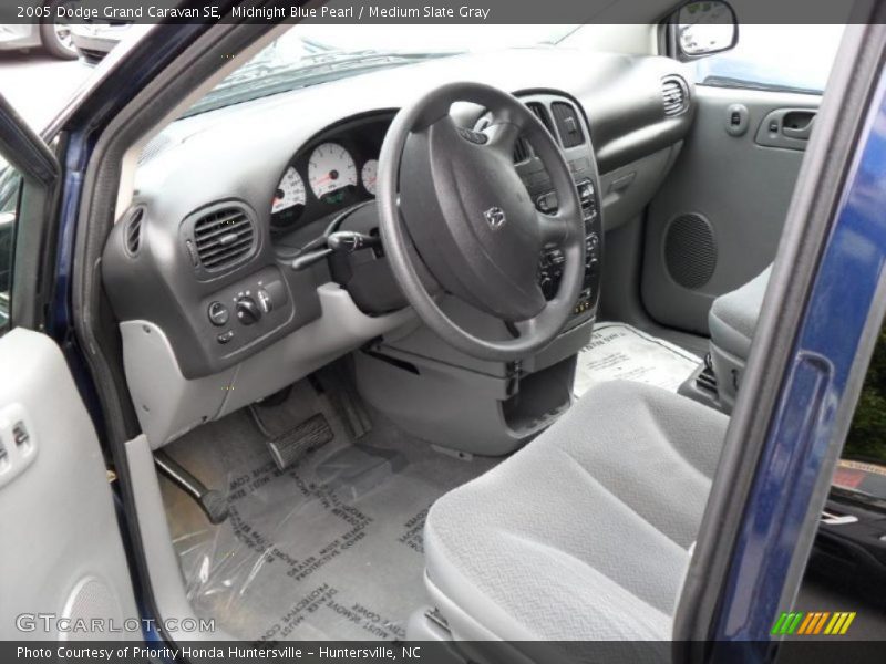 Midnight Blue Pearl / Medium Slate Gray 2005 Dodge Grand Caravan SE