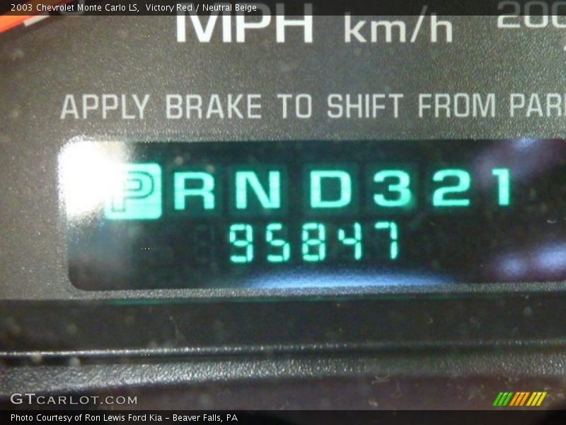 Victory Red / Neutral Beige 2003 Chevrolet Monte Carlo LS