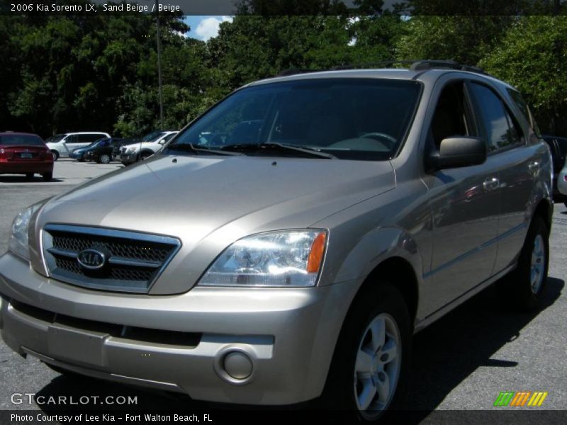 Sand Beige / Beige 2006 Kia Sorento LX