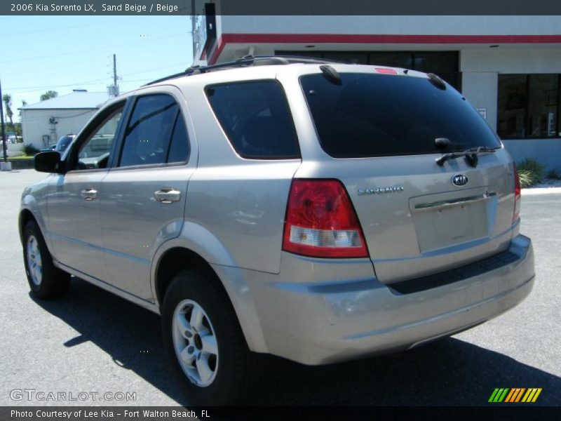 Sand Beige / Beige 2006 Kia Sorento LX