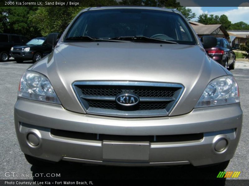 Sand Beige / Beige 2006 Kia Sorento LX