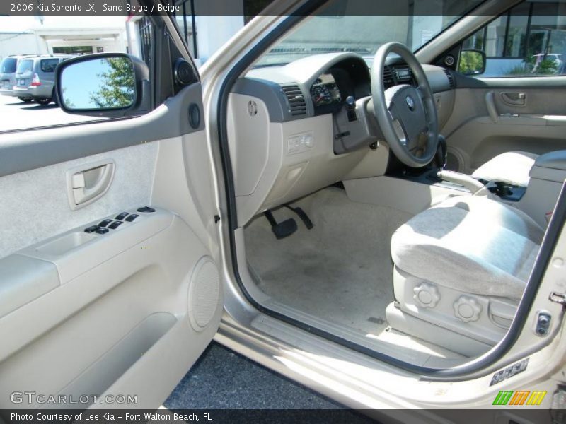 Sand Beige / Beige 2006 Kia Sorento LX