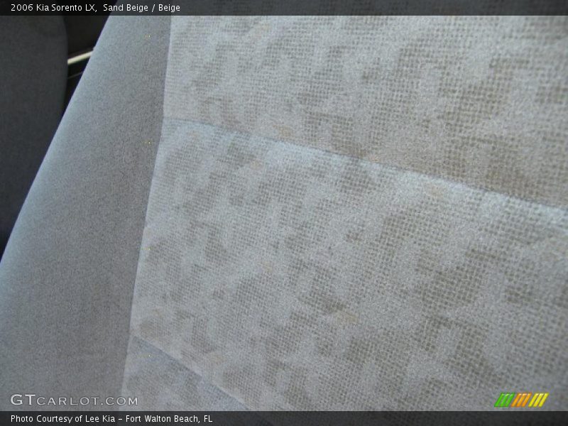 Sand Beige / Beige 2006 Kia Sorento LX