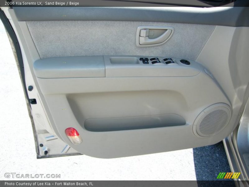 Sand Beige / Beige 2006 Kia Sorento LX